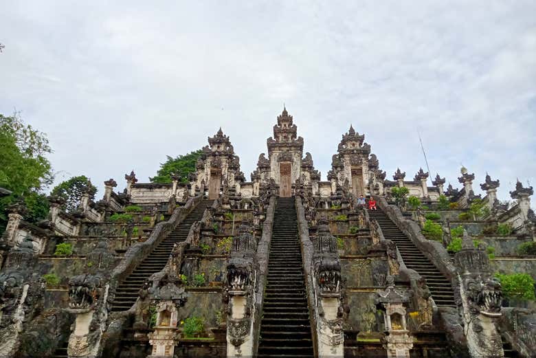 Escalinatas del Templo Lempuyang