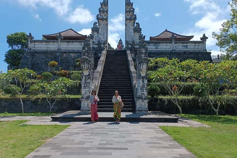 Discover this area's history