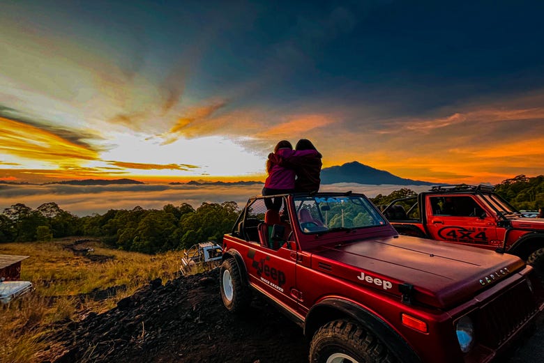 Contemplez le lever du soleil depuis le Mont Batur