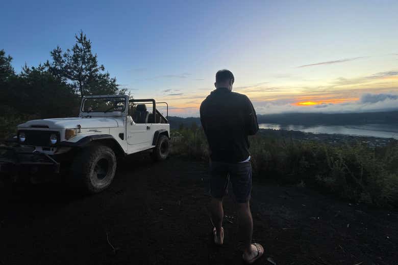 Balade en 4x4 au Mont Batur au lever du soleil