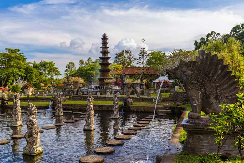 Look at the floating palace of Tirta Gangga
