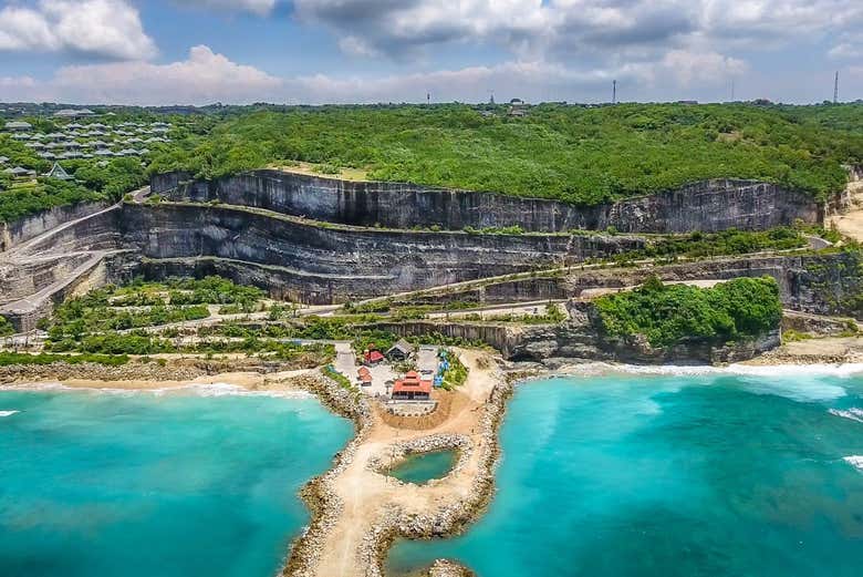 Côte de Melasti, sud de l'île indonésienne de Bali