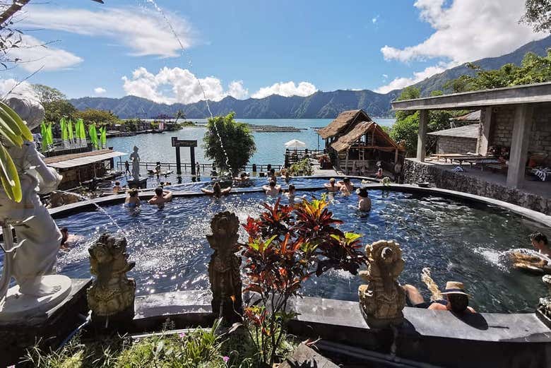 Baños termales de Batur