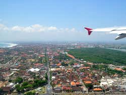 Llegando a Bali en avión