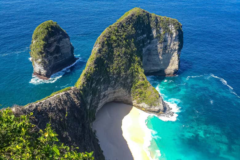 Visit Kelingking Beach