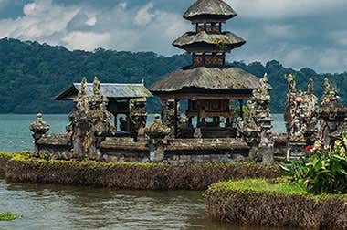 Ulun Danu Bratan Temple