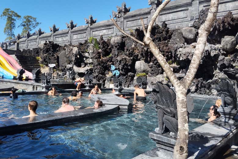 Los baños termales de Batur tienen propiedades curativas