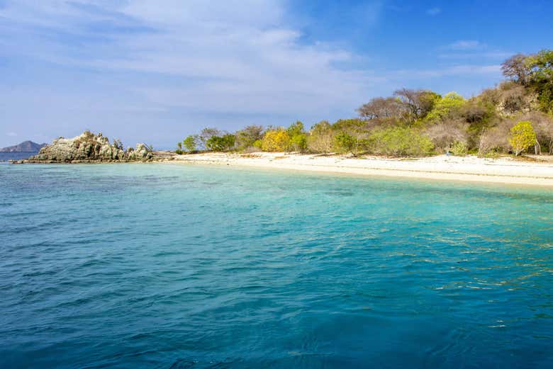 La isla Bidadari cuenta con playas paradisíacas