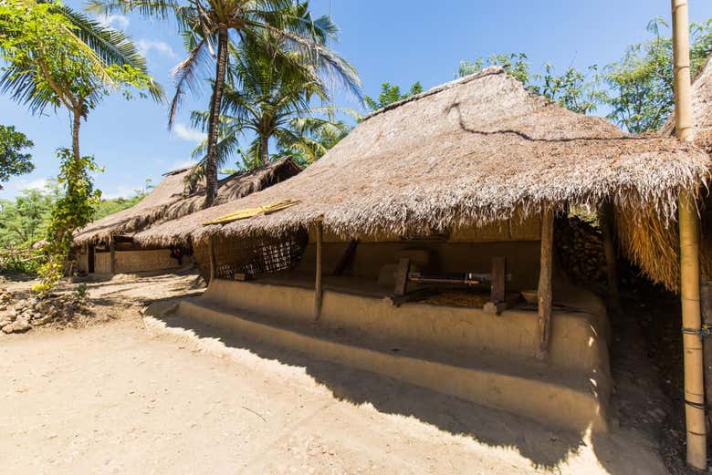 Une maison traditionnelle d'un village Sasak