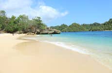 Excursion privée à la plage de Tiga Warna
