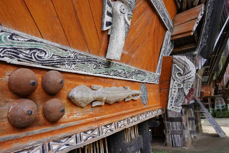 Disfrutando de la excursión por la isla de Samosir