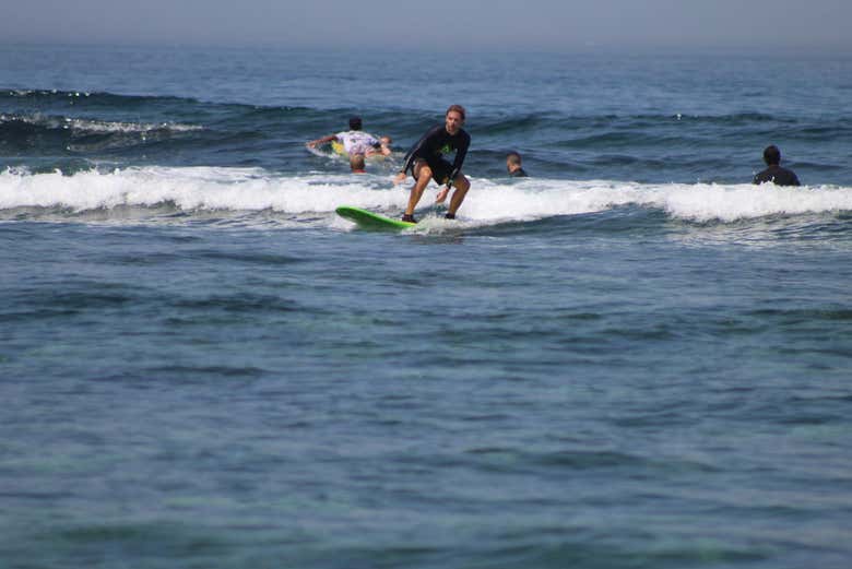 Curso de surf en Nusa Lembongan