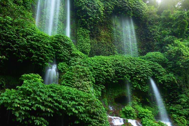 Cascada Benang Kelambu