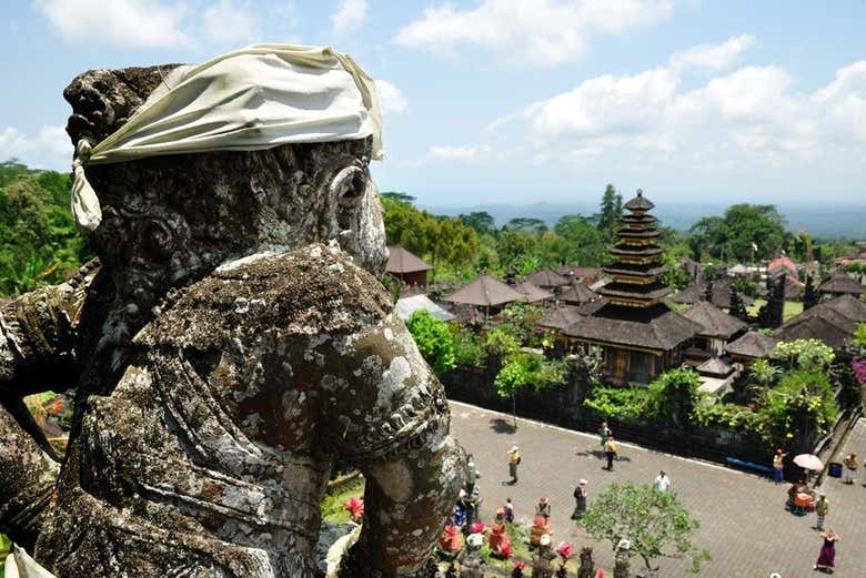 Vistas desde la cima del Templo Madre de Besakih