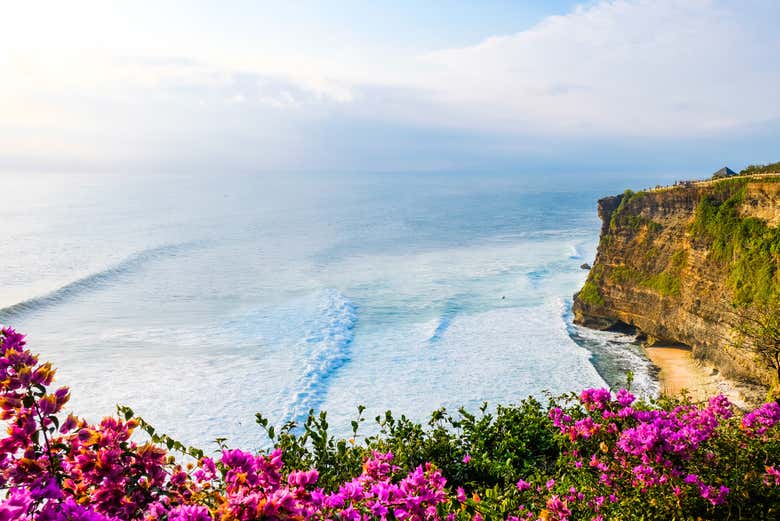 Vistas del Océnano Índico desde el Templo Uluwatu