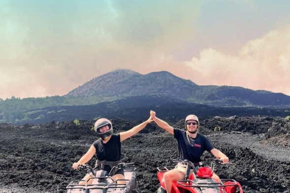 Tour de quadriciclo pelo monte Batur