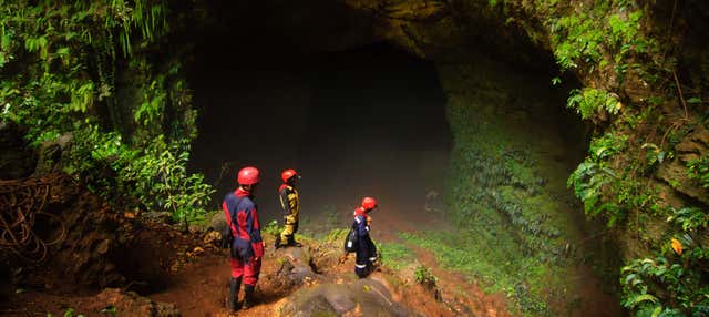 Spéléologie dans la grotte de Jomblang 
