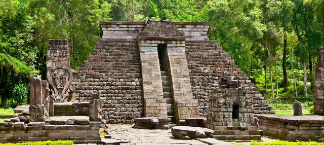 Excursión privada a Surakarta y templos de Cetho y Sukuh