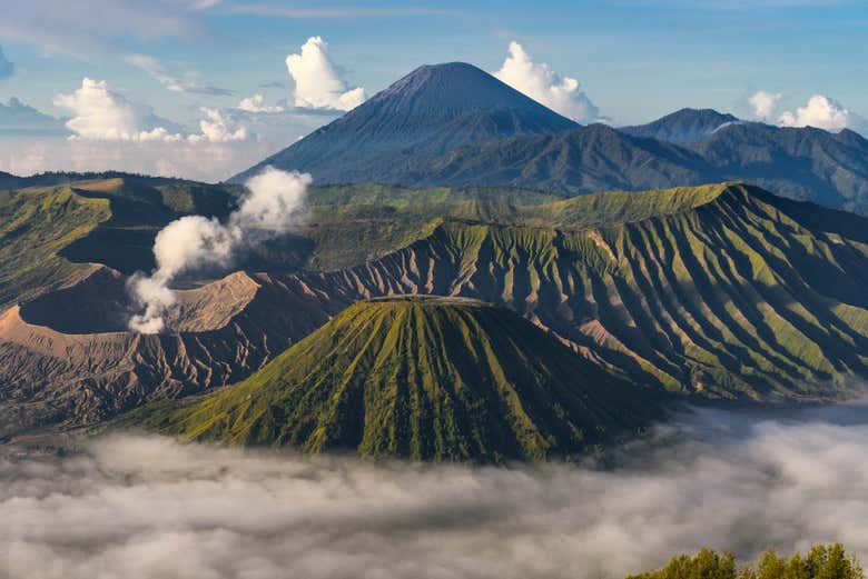 Le sommet du volcan du mont Bromo