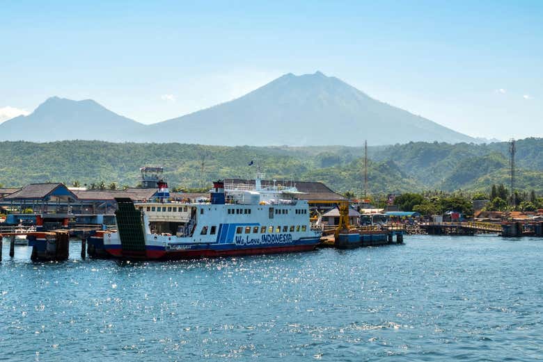 Puerto de Ketapang, al este de la isla de Java