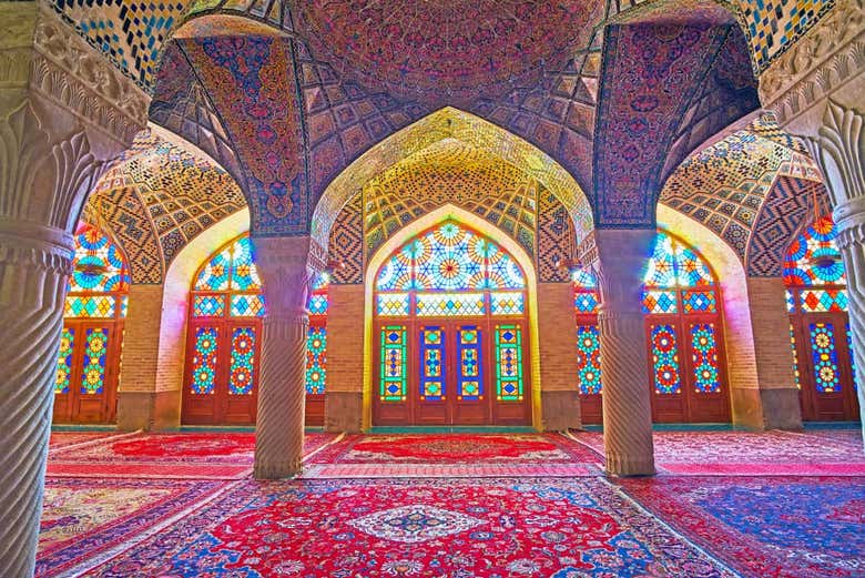 Interni della Moschea Rosa 