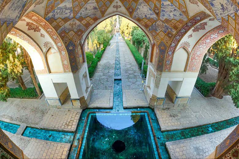 Exploraremos el Jardín de Fin en Kashan