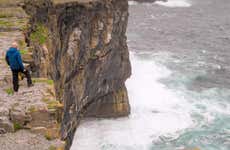 Ferry a Inishmore + Passeio de barco pelos penhascos de Moher