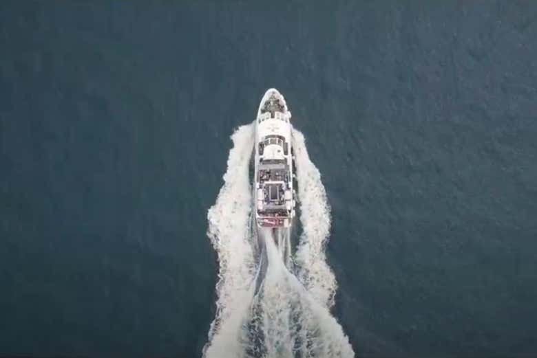 Vista aérea del barco