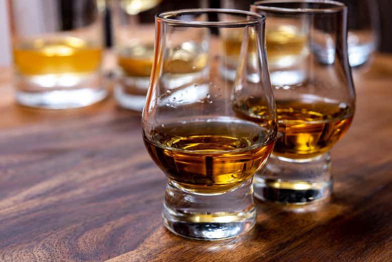 Dos vasitos de whisky