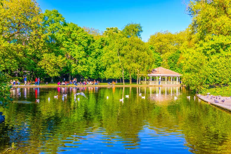 Percorrendo o parque St. Stephen’s Green