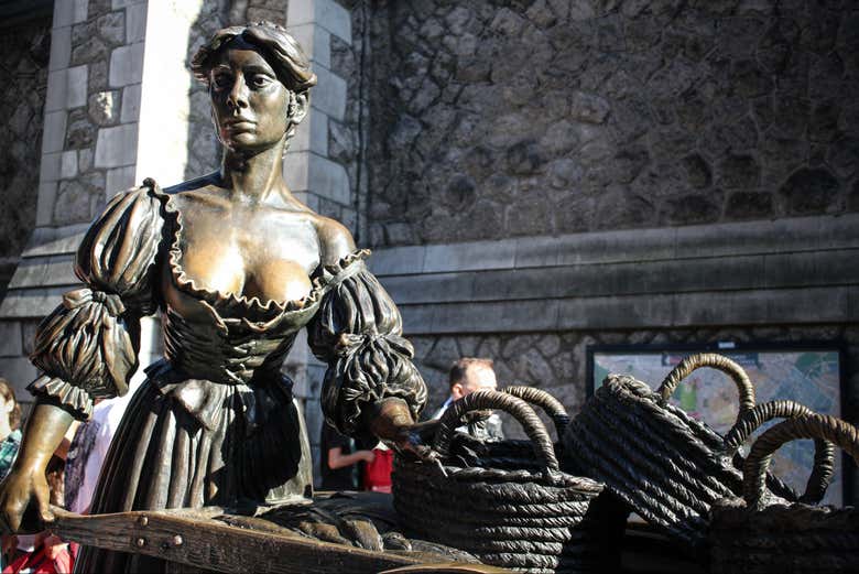 Molly Malone, una de las estatuas más importante de Dublín