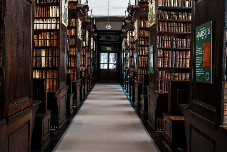 Un pasillo dela Biblioteca Marsh