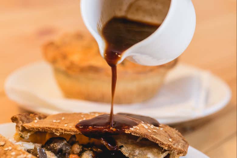 A tasty pie with traditional gravy