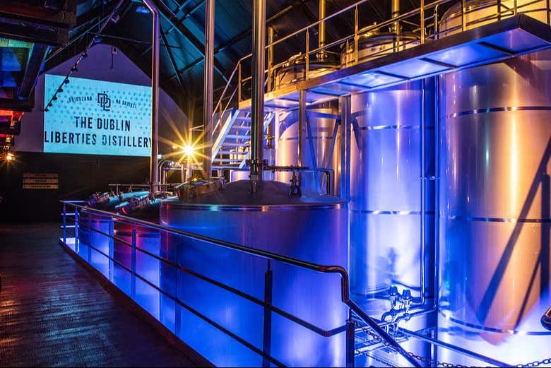 Serbatoi in cui viene prodotto il whisky
