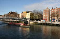 Passeio de barco por Dublin