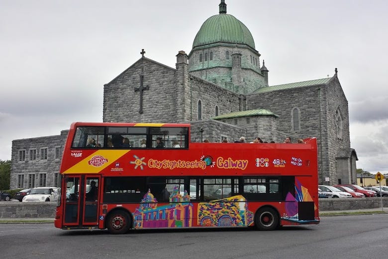 O ônibus turístico de Galway