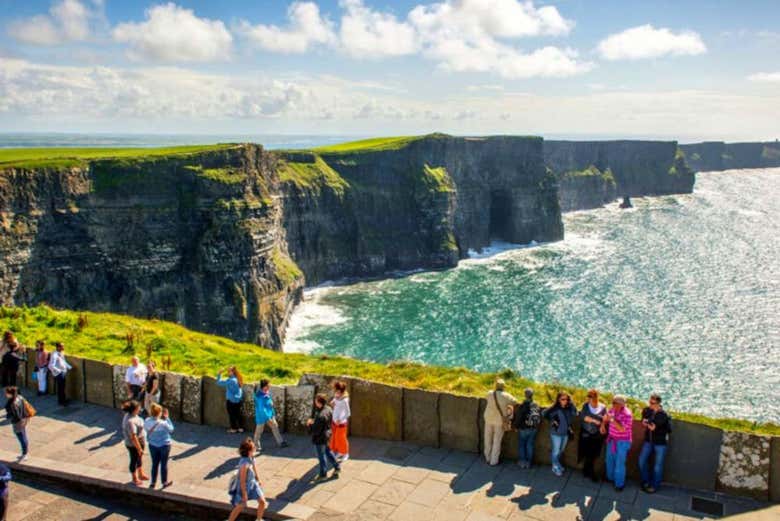 Breathtaking views of the Cliffs of Moher