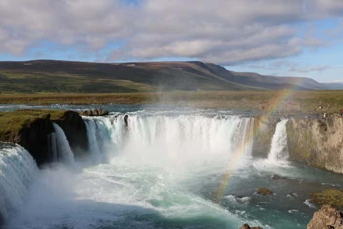 A poderosa cascata Godafoss