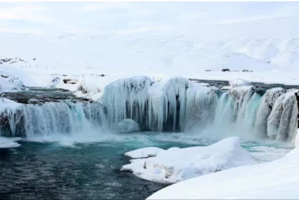 Cascada Godafoss, en Islandia