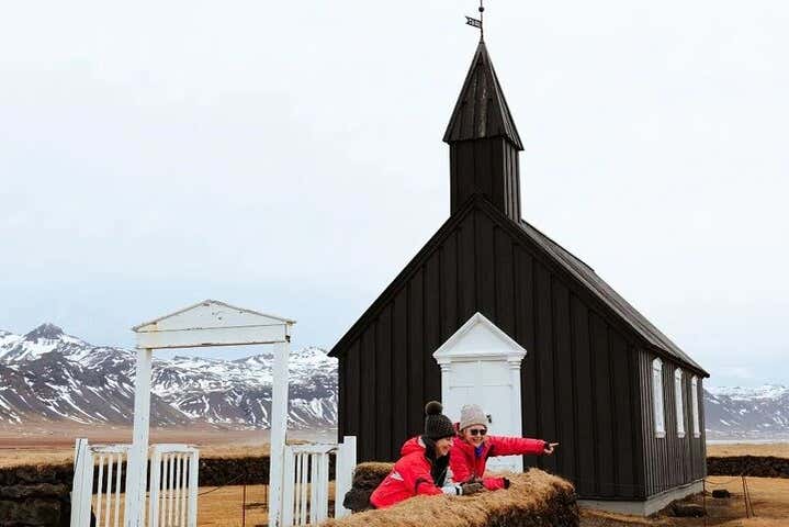 Iglesia negra de Búðir
