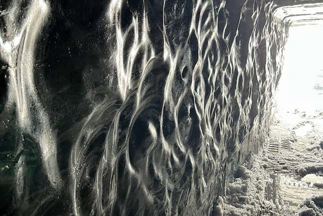 Detalle de la cueva de hielo