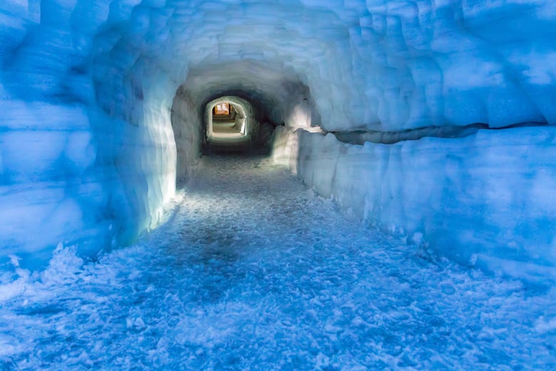 Os túneis de gelo de Langjökull