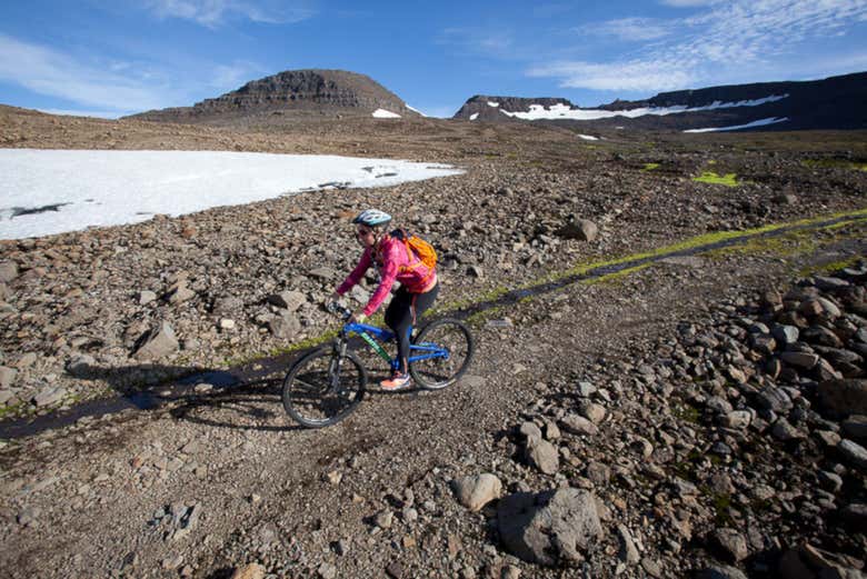 Passeando pelos Westfjords de bicicleta