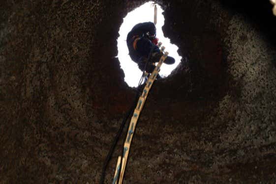 Bajando a la cueva