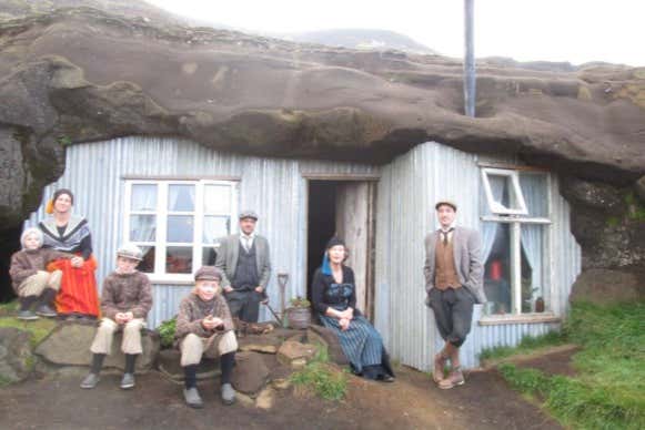 Figurantes en The Cave People