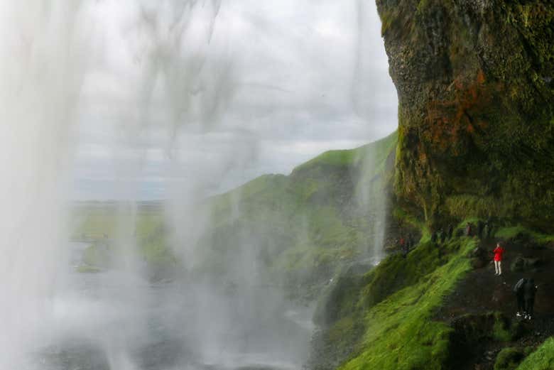 Cascata di Seljalandsfoss
