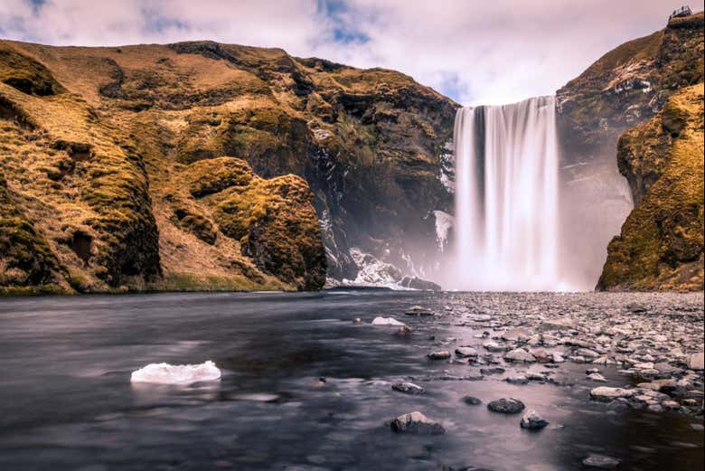 Skógafoss Waterfall