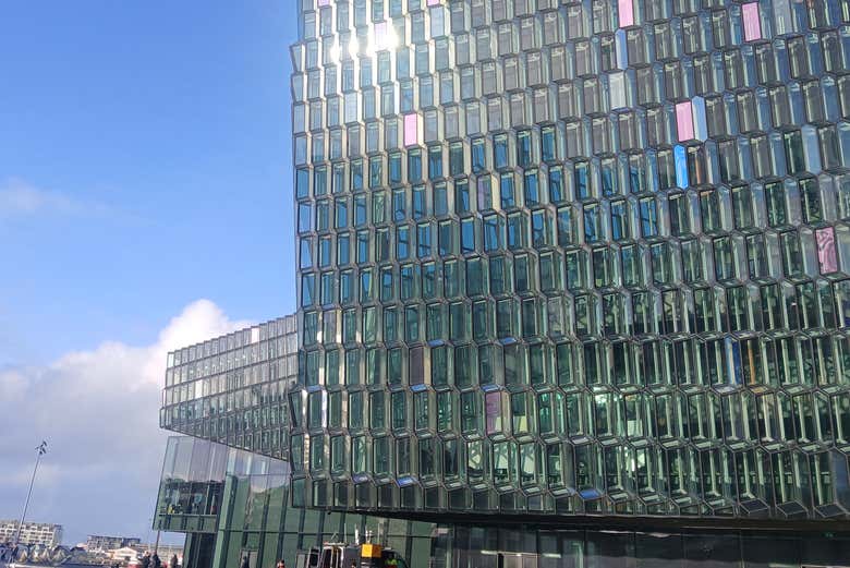 O impressionante edifício Harpa