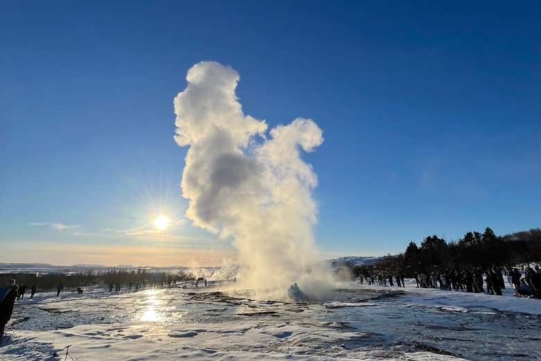 Un géiser en funcionamiento