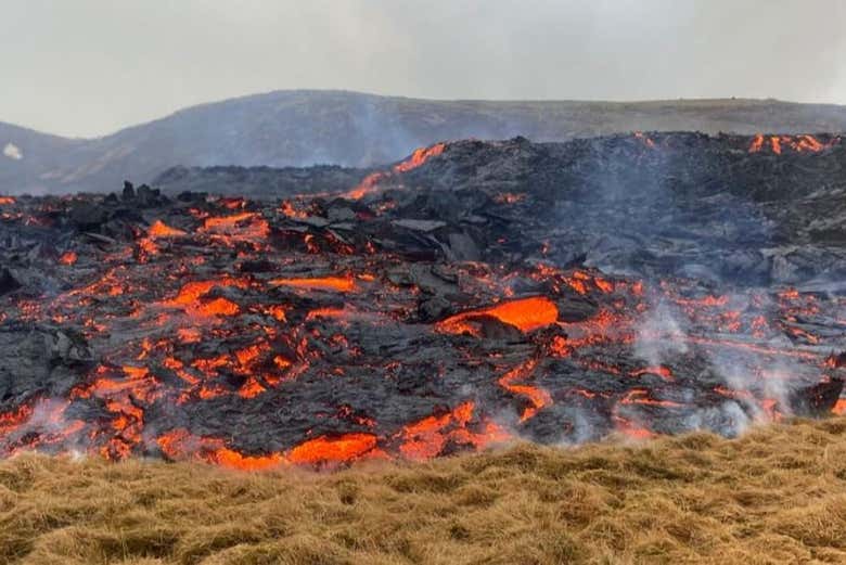 Ríos de lava del volcán Geldingadalur